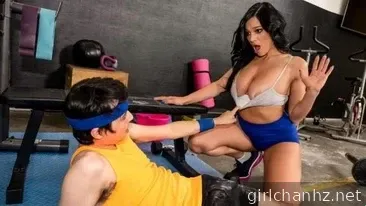 Địt em gymer ở phòng tập.....