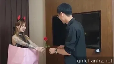 Presente surpresa para o irmão no aniversário dele
