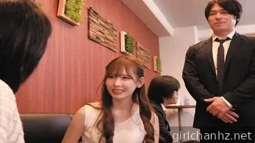 Tsumugi Akari e seu ex-amante em viagem de negócios